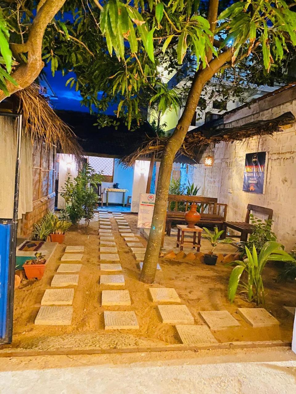 Kingly Aroma Hotel Baía de Arugam Exterior foto